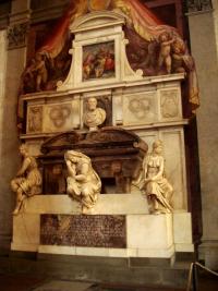 La tomba di Michelangelo (Firenze, Santa Croce). Foto di Giovanni Dall'Orto